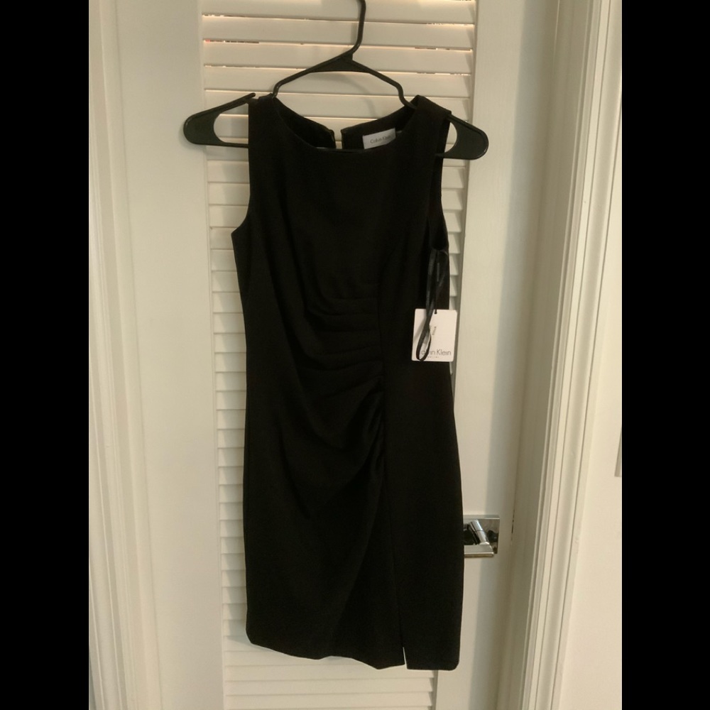 Calvin Klein black pleated dress 2 petite